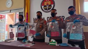 Satreskrim Polres Aceh Jaya Tangkap Tiga Pemain Judi, 69B Chip Disita