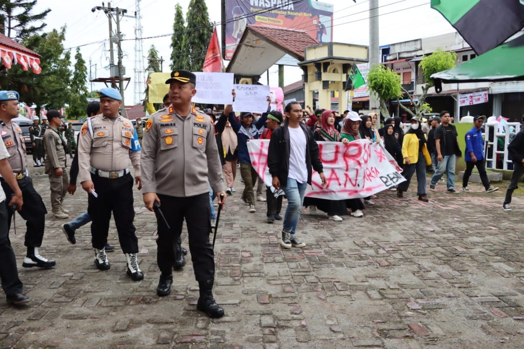 Massa Demonstrasi, Polres Aceh Barat Kawal Ketat Ciptakan Situasi Terkendali