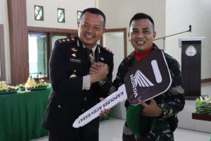 Hut TNI Ke-77, Kapolres Pandji Berikan Surprise