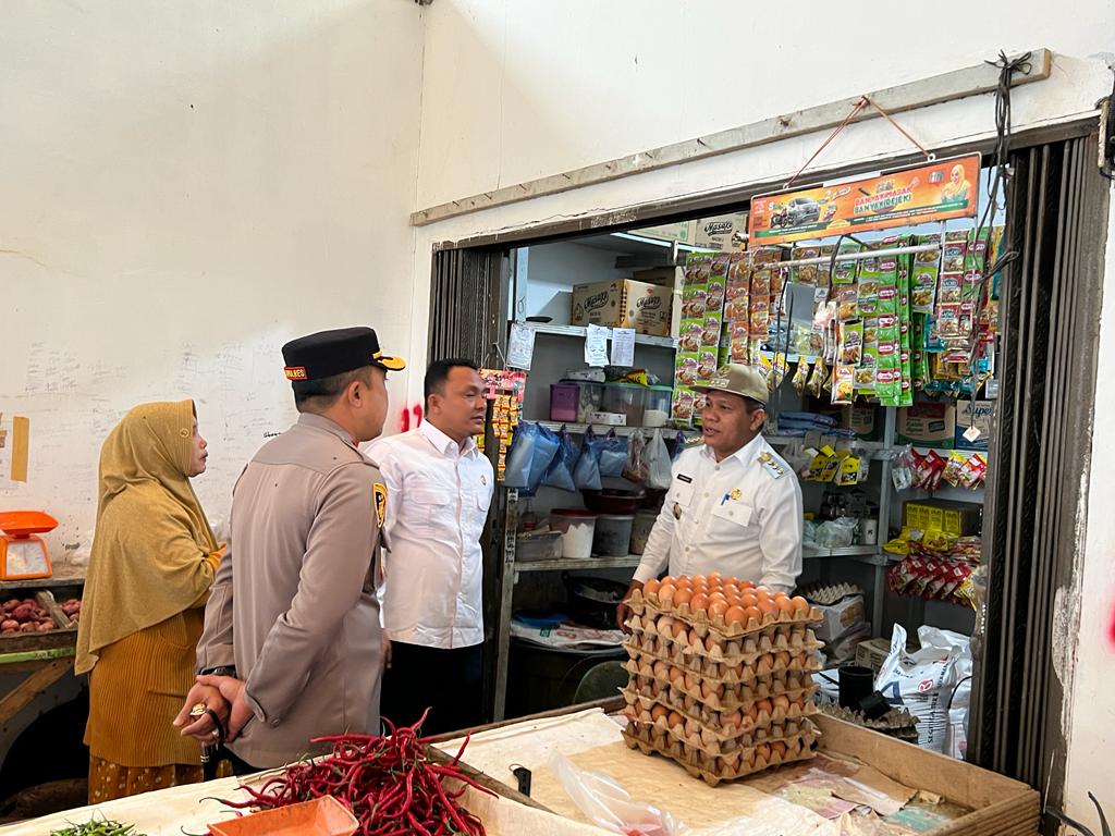 Cegah Inflasi Daerah, Pj Bupati Abdya Tinjau Pasar Rakyat Kuala Batee
