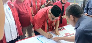 PA Aceh Tenggara Dafrtarkan Bacaleg : Yahdi Mohon Dukungan, Kami Siap Bertarung di Pileg 2024