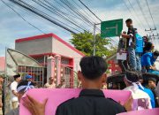 Geruduk Kantor Bupati, Mahasiswa UGL Aceh Minta Hapus Kegiatan Titipan Di Desa