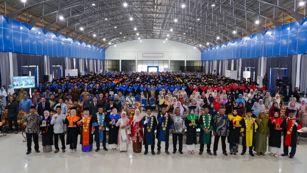 677 Lulusan Unsam Dikukuhkan, Rektor Ajak Wujudkan SDM Unggul Menuju Indonesia Emas 2045