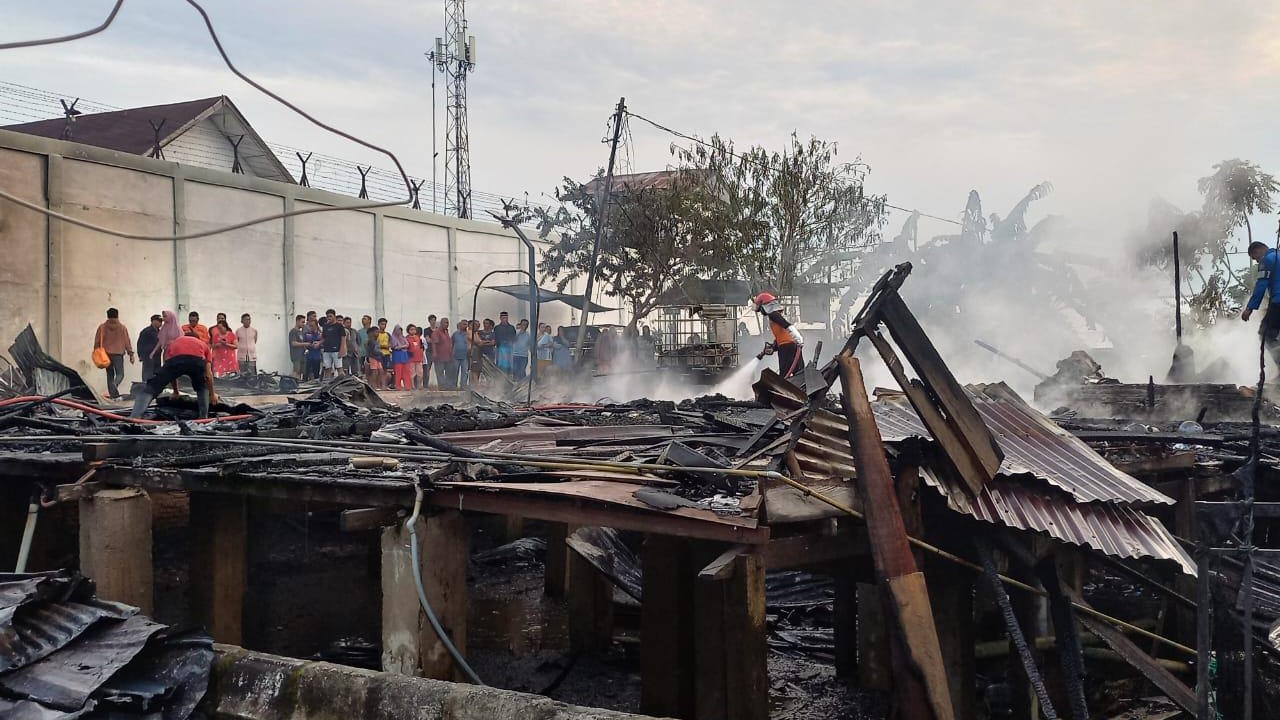 Empat Rumah di Kota Langsa Ludes Terbakar, Warga Panik Berhamburan