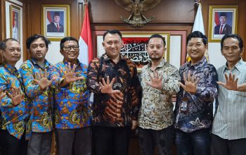 Teladani Semangat Pahlawan, Pemkot Jakut Dukung Fun Walk Pokja PWI