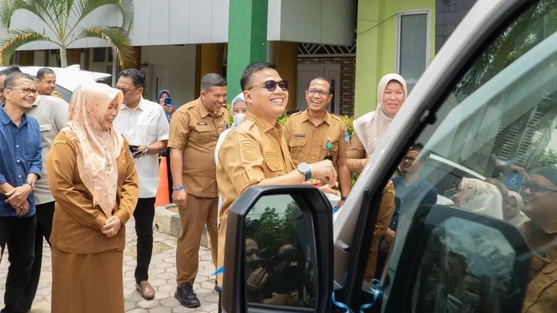 Jeffry Peusijuek Ambulans Baru RSUD Langsa: Simbol Semangat Baru Pelayanan Kesehatan