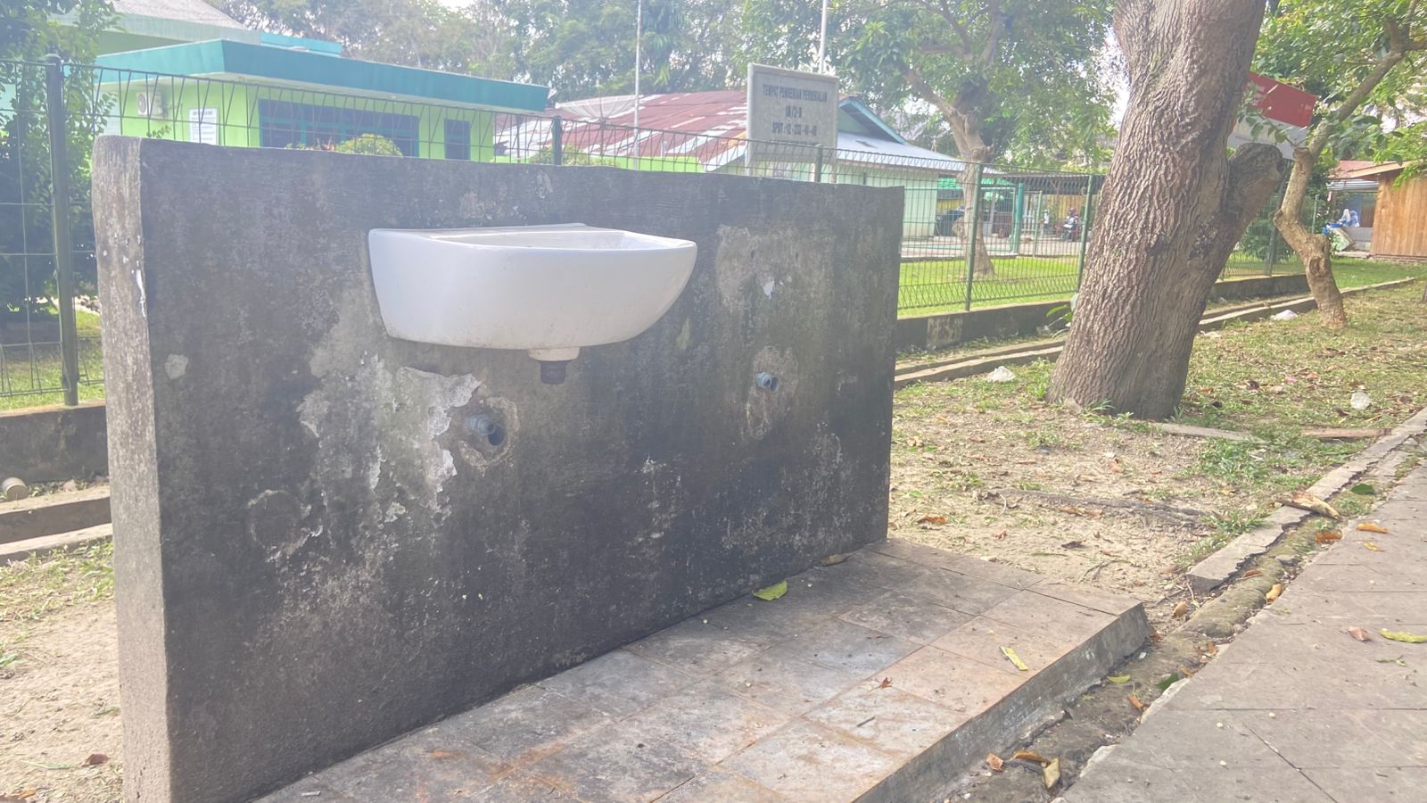 Tampak Wastafel di Pusat Jajanan Langsa sudah terbengkalai. (Dok IndonesiaGlobal)