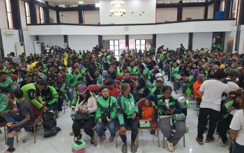 Dapat BPJS, Senyum Sumringah Ratusan Ojol Hiasi Gor Otista